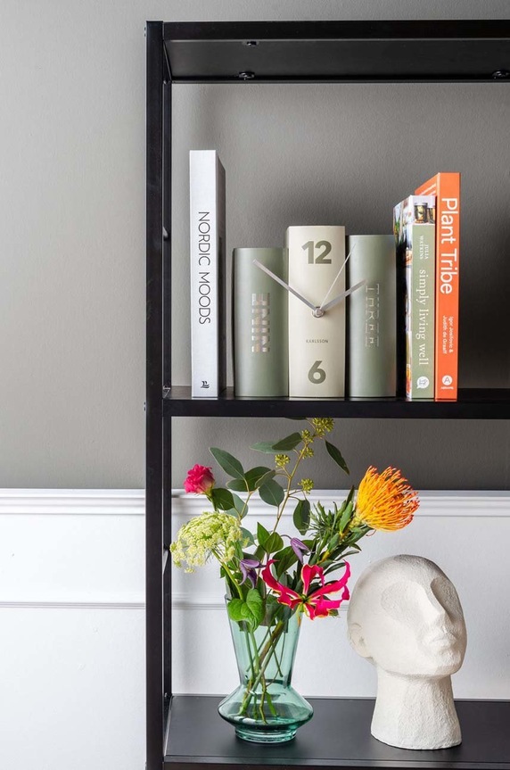 Stolni sat Karlsson KA5756GR šarena