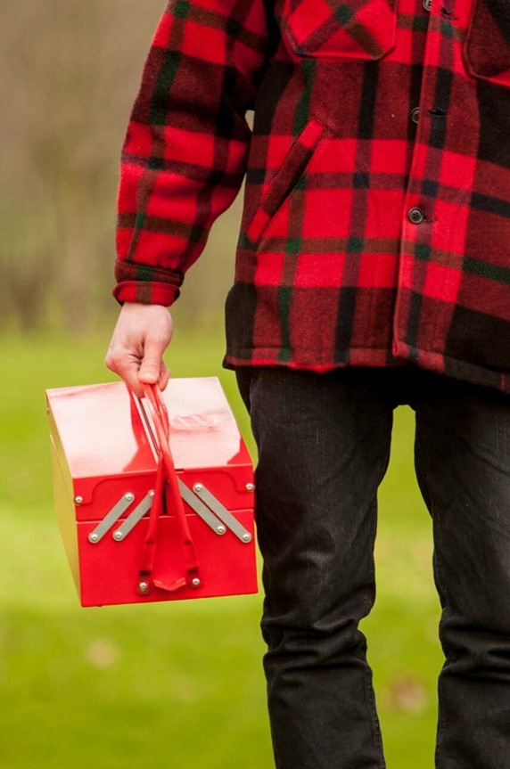 Kompaktní gril Luckies of London BBQ Toolbox vícebarevná SK.BBQTOOL1