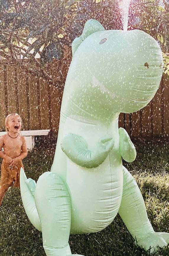 Napihljiv razpršilec SunnyLife Surfing Dino S3PSPGSU