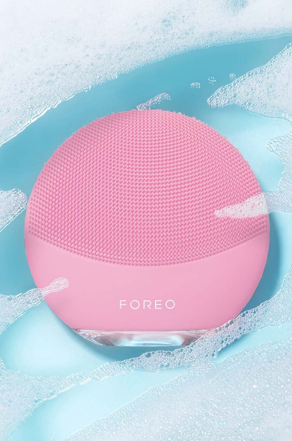 FOREO dwustronny masażer oczyszczający skórę twarzy LUNA™ 4 Mini F1306 różowy