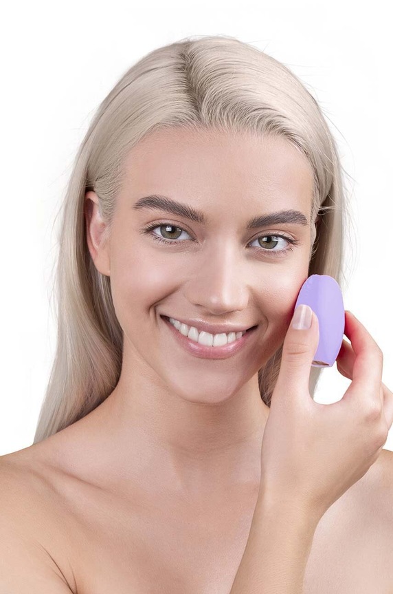 FOREO masaj facial și perie de curățare LUNA™ Play Plus 2 violet F0248