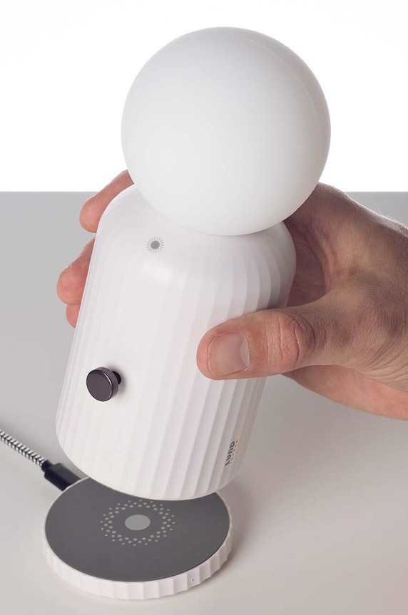 Lund London lampka z ładowarką bezprzewodową 2w1 Skittle biały LL.7478