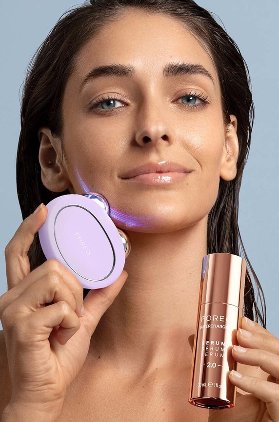FOREO dispositivo per la modellazione facciale BEAR™ 2 F1801 violetto AA00