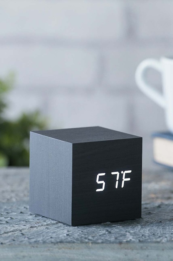 Gingko Design ceas de masă Cube Click Clock negru GK08W10
