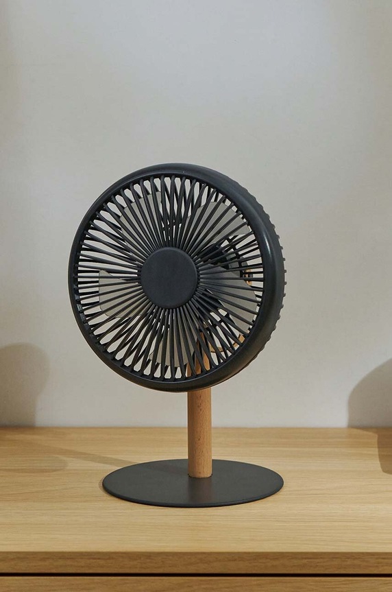 Ventilátor a stolní lampa 2v1 Gingko Design Beyond G032GY vícebarevná