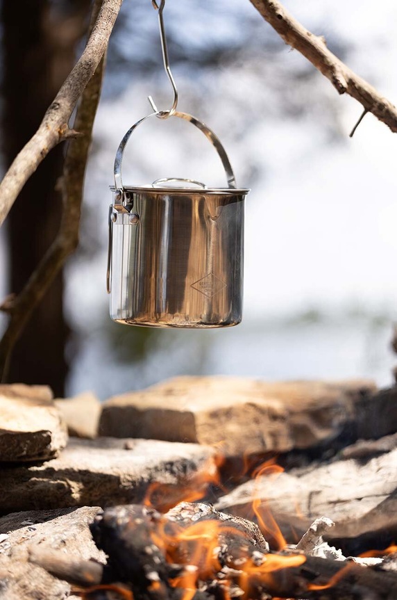 Kempingový hrniec Gentlemen's Hardware Campfire Cooking Pot GEN796UK sivá