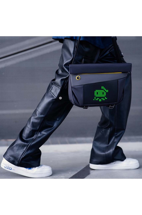 Divoom borsetă cu afișare pixel art SlingBag - V negru 6958444603803