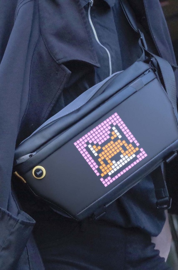 Lifestyle Torba oko struka s pixel art zaslonom Divoom Pixoo Sling Bag 6958444603612 crna