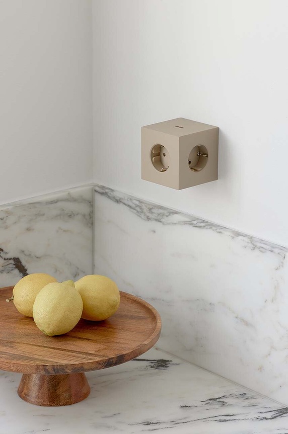 Avolt rozgałęźnik modułowy Square 2, USB-C SQ2.EUFC30.WMBE. beżowy AA00