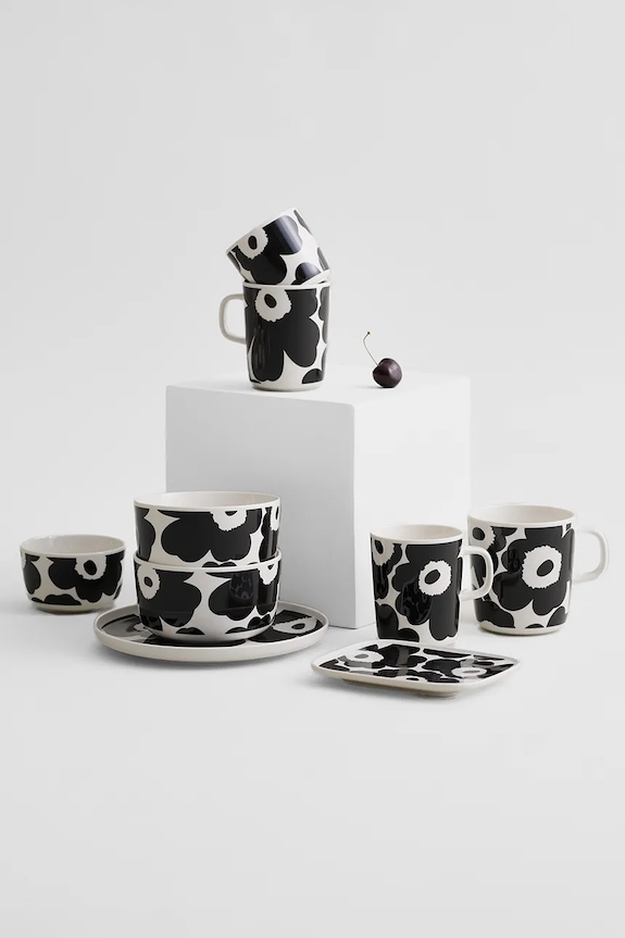 Kuchnia i bar Marimekko kubek z kamionki 250 ml 070741.190 czarny