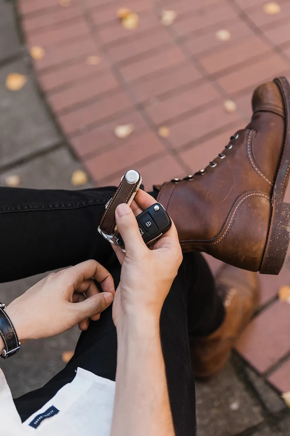 Θήκη για κλειδιά Orbitkey Leather Espresso 8,5 cm LTHO.2.ESBR καφέ