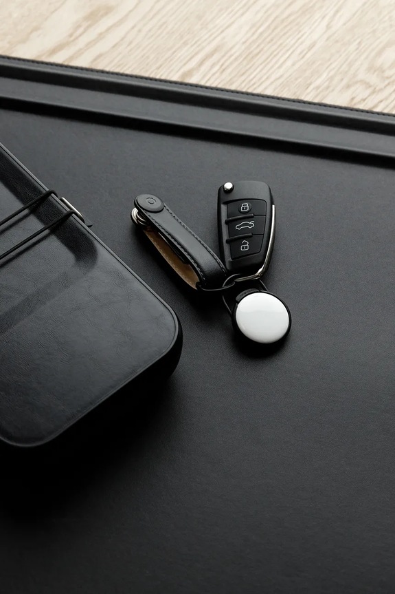 Kľúčenka Orbitkey Slim Case for AirTag 12,5 cm. TACA.BLK.104