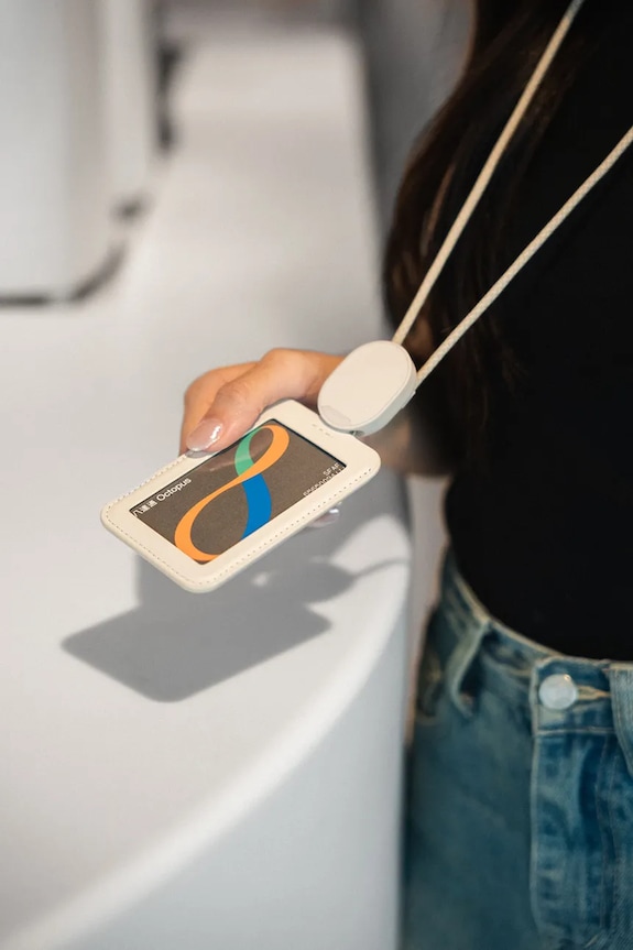 Držač za osobnu iskaznicu s vrpcom za vezanje Orbitkey Card Holder 56 x 7 x 0,4 cm WCLA.STO.202 bež