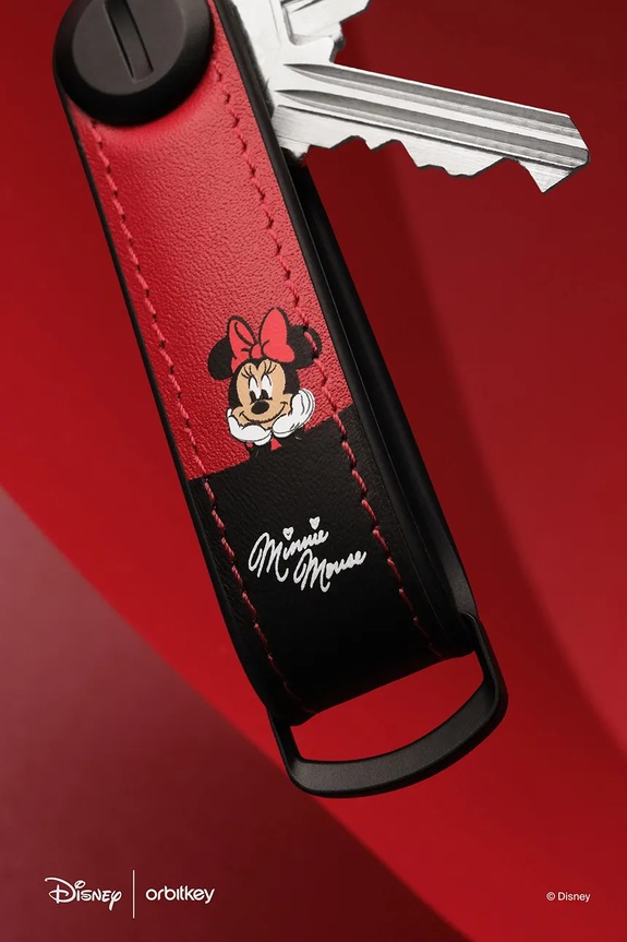 Kožená kľúčenka Orbitkey Hybrid x Disney™ 8,6 x 2,2 cm KHL3.MNM.509