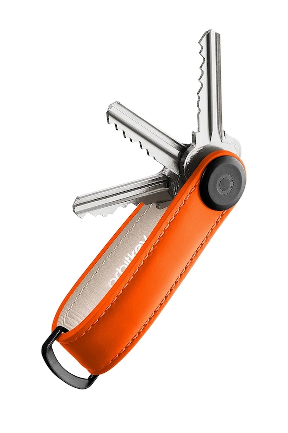 Kožená kľúčenka Orbitkey Leather 8,6 x 2,2 cm oranžová KLT2.TER.101