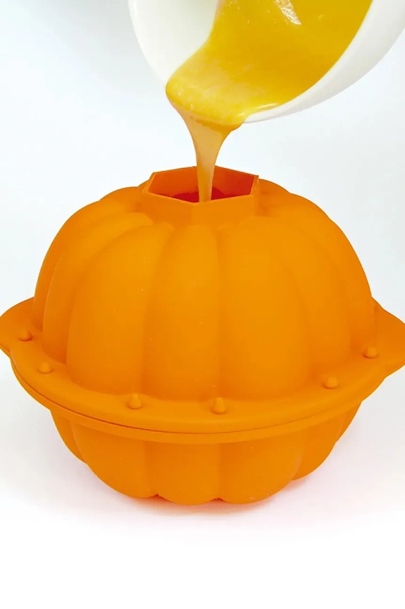 3D pečicí forma ve tvaru dýně Lekue 885662 vícebarevná AA00