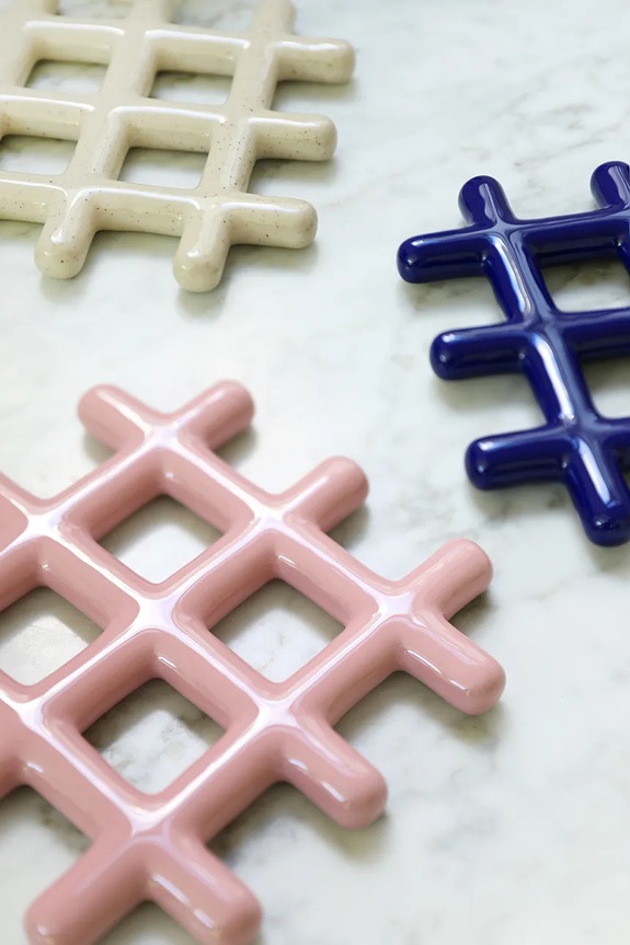 Podstavec na teplé jedlá &k amsterdam grid pink 1475.02 ružová AA00
