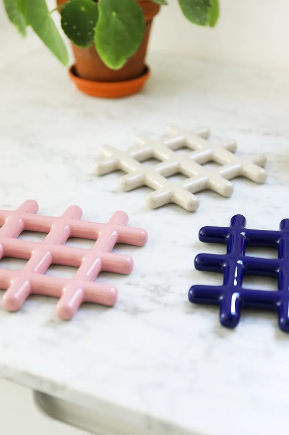 Kuchyňa a bar Podstavec na teplé jedlá &k amsterdam grid pink 1475.02 ružová