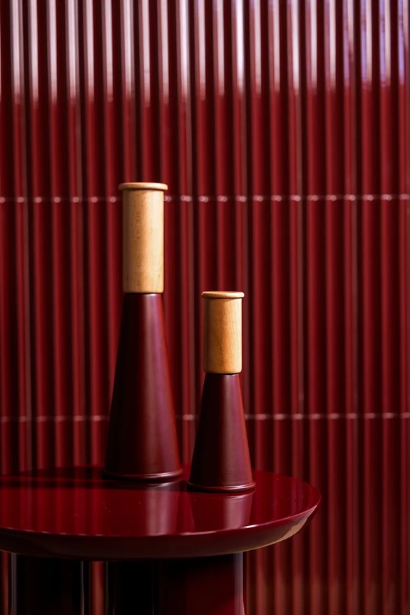 Kuchyňa a bar Mlynček Sagaform 20,5 cm M 5018624 burgundské