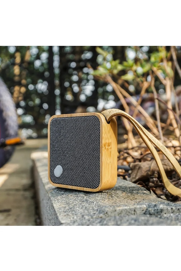 Беспроводная колонка Gingko Design Mi Square Pocket Speaker 7 x 7 x 2,8 cm G005BO бежевый