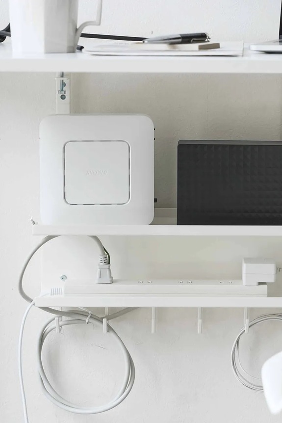 Lifestyle Yamazaki organizer na kable i router ze stali 40 x 11,5 x 43 cm 5461 biały