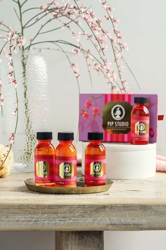 Pip Studio zestaw mini kosmetyków Travelset Tea Leaves 4-pack różowy 51.599.101