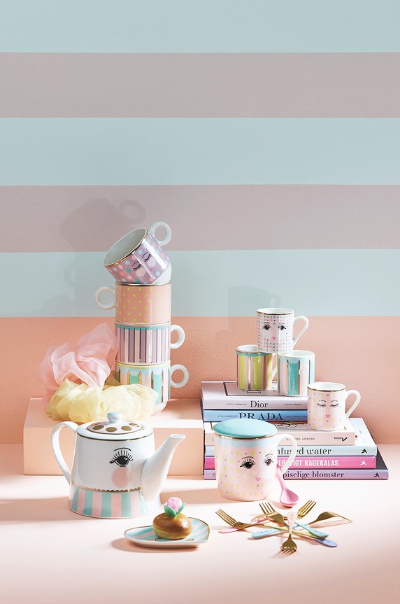 Miss Etoile zestaw kubków ze stojakiem (4-pack) 4977256 multicolor