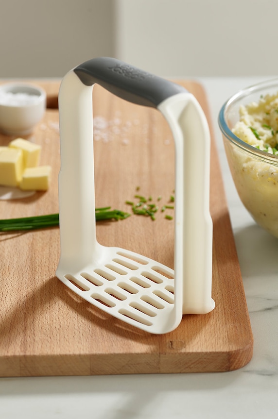 Joseph Joseph gnječilica za krumpire Easy-Mash™ 20140 bijela AA00