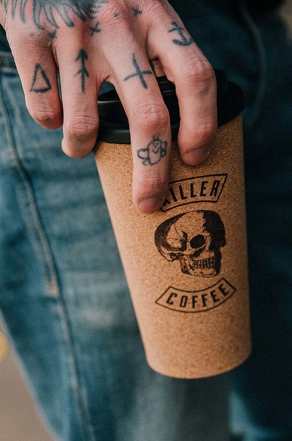 Šalica za kavu Luckies of London killer coffee LK.IAGKC šarena
