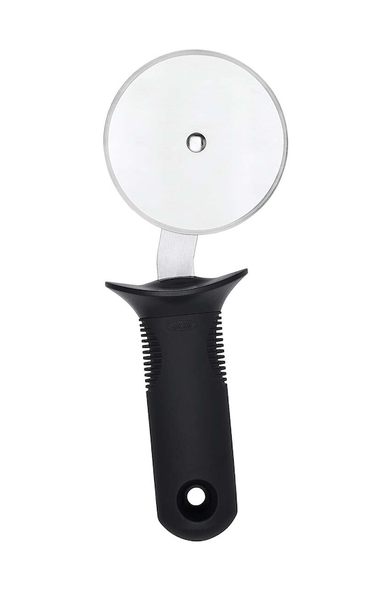 OXO cutit pentru pizza negru O.20781