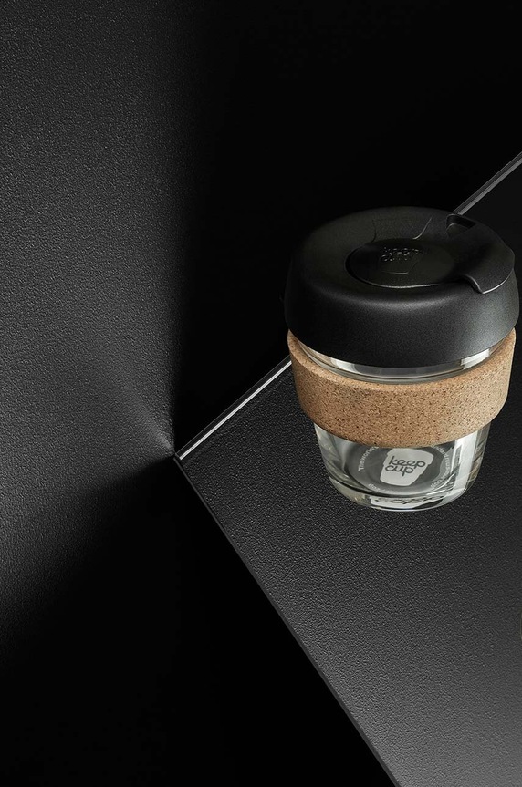 Hrníček na kávu KeepCup Brew Cork Black 454ml BCBLA