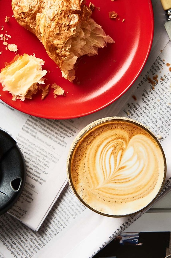 Hrníček na kávu KeepCup Brew Cork Black 454ml BCBLA