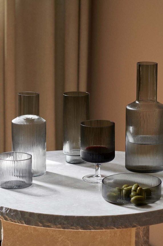 Καράφα με ποτήρι ferm LIVING Ripple Small Carafe Set 500 ml 100124112 γκρί