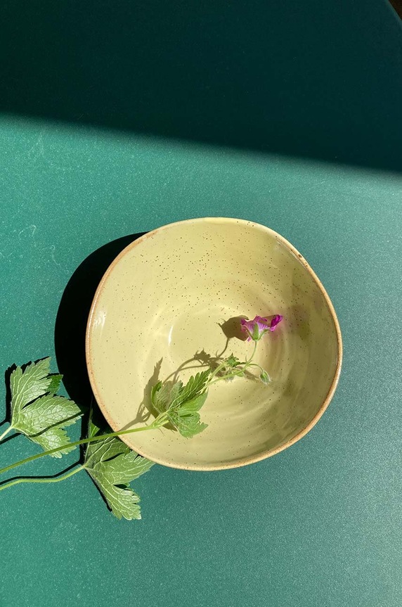 Ferm Living miska Flow Bowl 1102372846 żółty AA00