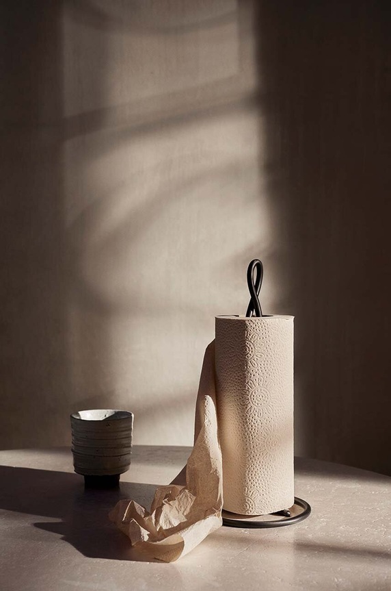 Kuchnia i bar Ferm Living stojak na ręcznik papierowy Curvature 1104264494 czarny
