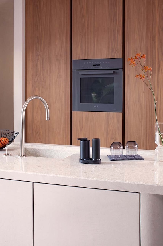 Brabantia konyhai adagolókészlet állvánnyal SinkStyle 2 x 200 ml 227943 fekete
