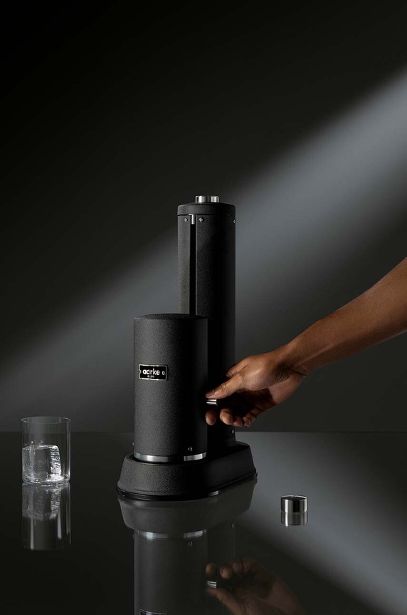 Παρασκευαστής ανθρακούχου νερού Aarke Carbonator Pro A1082
