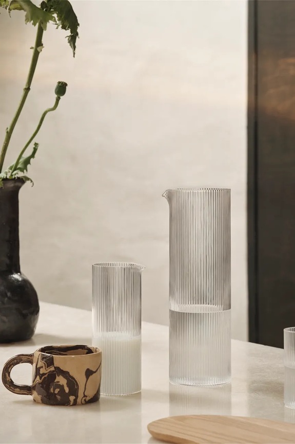 Vrč za mlijeko ferm LIVING Ripple Milk Jug 400 ml 1104270135 transparentna AA00