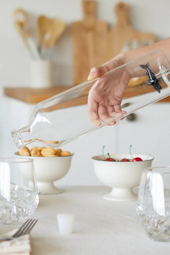 Boca za vodu Balvi Atlantis Shark 1,2 L transparentna 27666