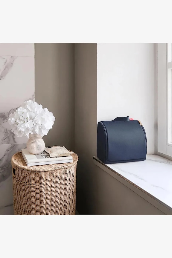 Козметична чанта за път Reisenthel Toiletbag XL тъмносин RWO4126