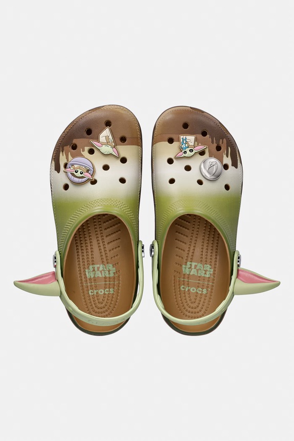 Crocs klapki Classic Star Wars Grogu Clog 213003.90H zielony AA00