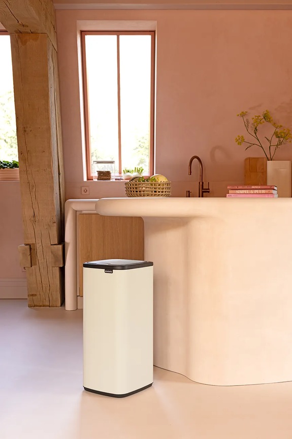 Odpadkový koš Brabantia Bo Touch, 30 L 238222 béžová