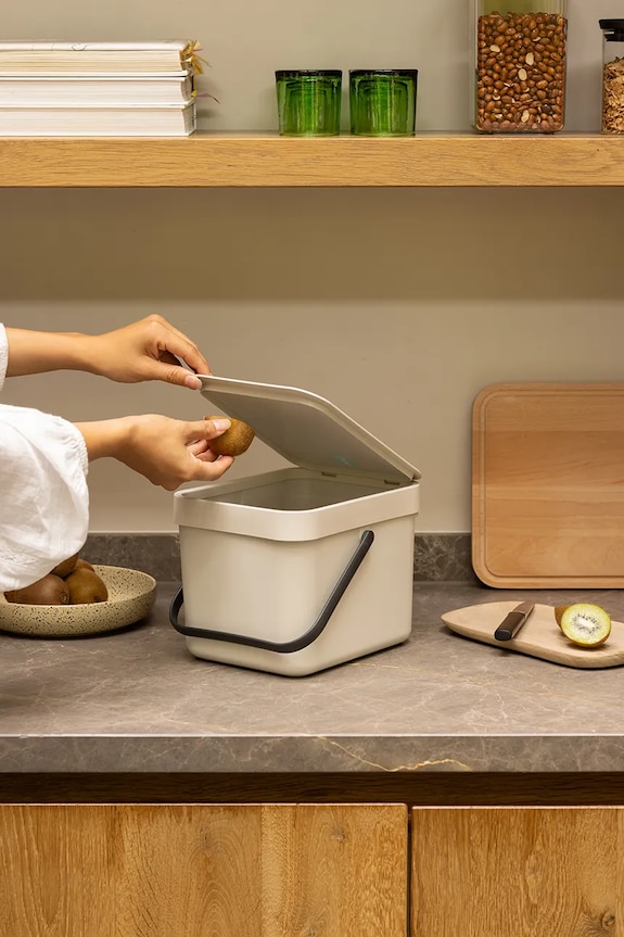 Brabantia kosz na śmieci z tworzywa sztucznego 6 l 251702 beżowy