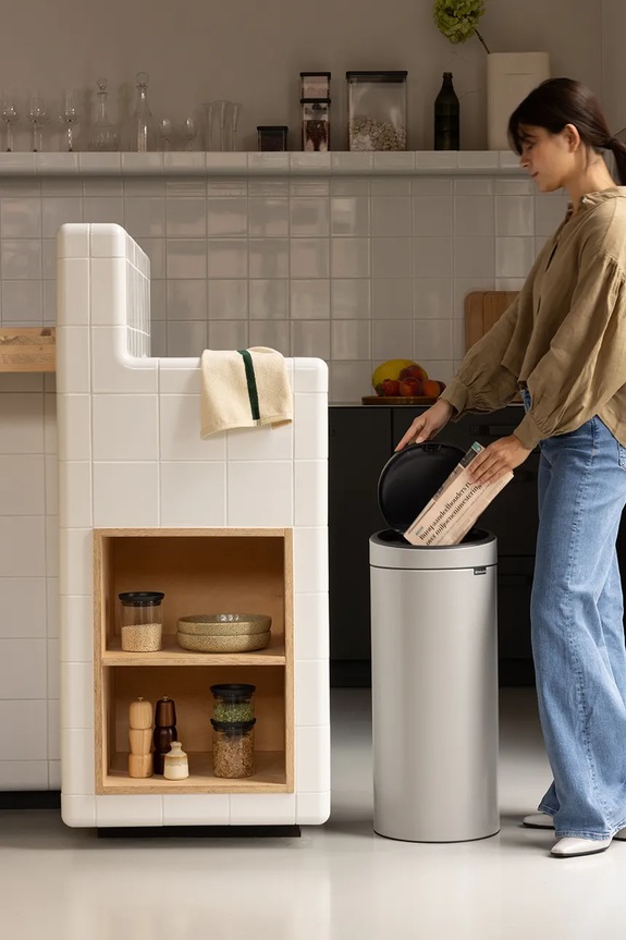 Brabantia kosz na śmieci ze stali 30 l 254963