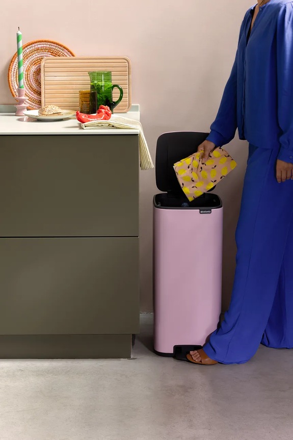 Brabantia kosz na śmieci ze stali malowanej proszkowo 30 l 255403.