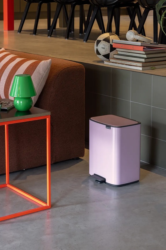 Brabantia kosz na śmieci ze stali malowanej proszkowo 12 l różowy 255380