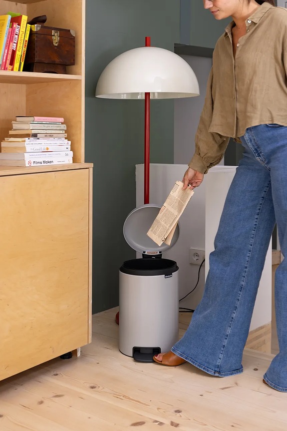 Brabantia kosz na śmieci ze stali 12 l 252303.