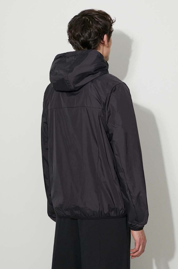 Odzież Ellesse kurtka SHR17782 czarny