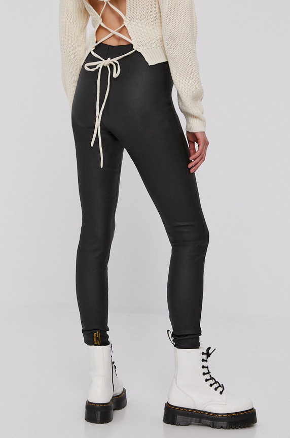 Odzież Pieces Spodnie 17085477 czarny