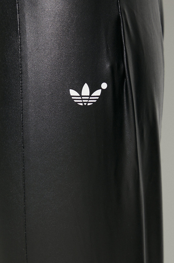 Клин adidas черен IB4543